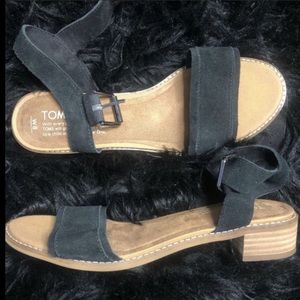 Toms sandals
